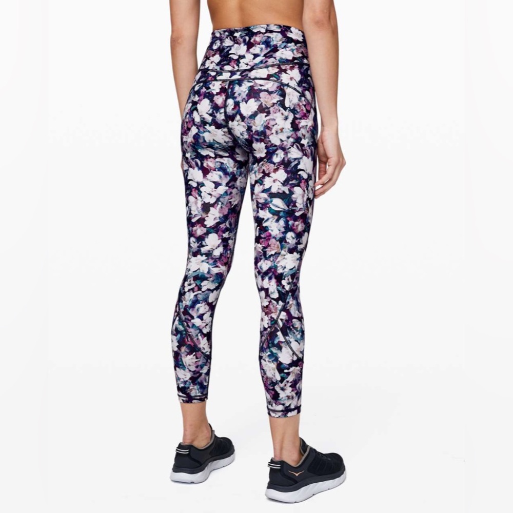Lululemon In Movement Tight 25" (barre3)